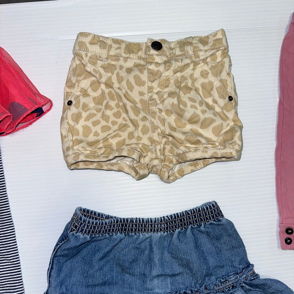 Baby Girl 9 Months Clothing Bundle Lot of 4 // 2 pants 1 short 1 skirt - Picture 3 of 10